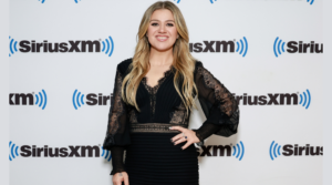 Height and Weight of Kelly Clarkson